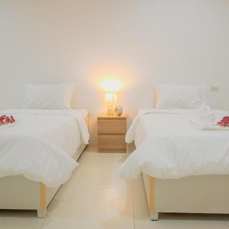 ตะวันแมนชั่น Apartment Ban Na Kha Exterior photo