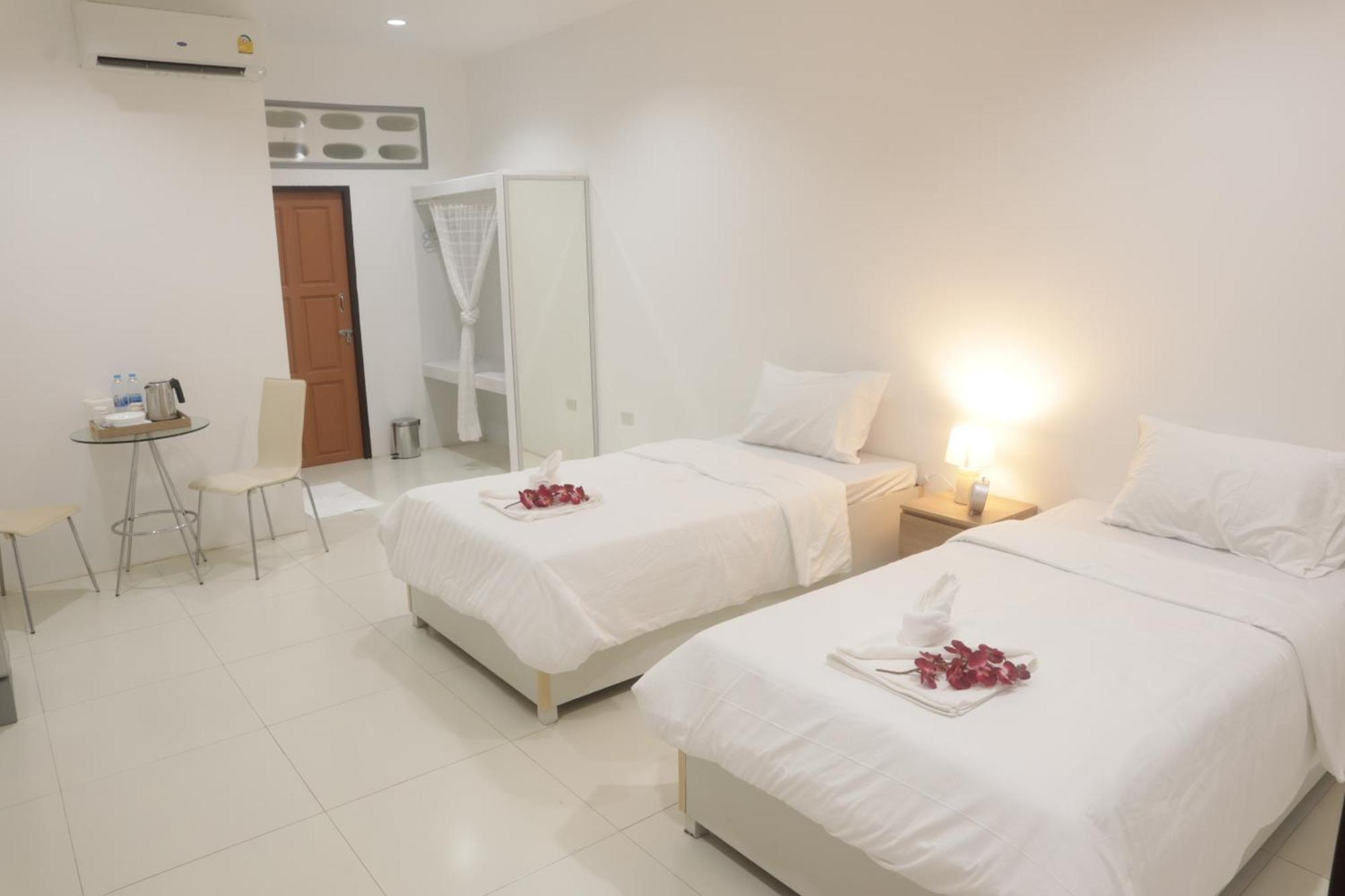 ตะวันแมนชั่น Apartment Ban Na Kha Exterior photo